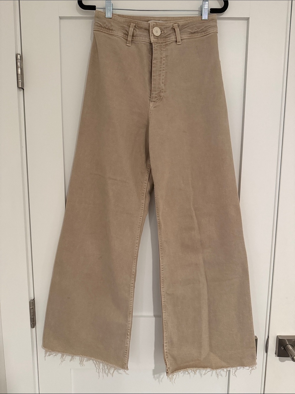 Zara Women’s Wide-Leg Beige Cropped Jeans